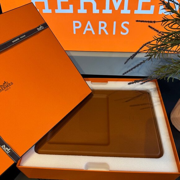 Hermes Desk Charging Board Brown Leather Pad Brown H Logo Tray Station - Picture 3 of 5